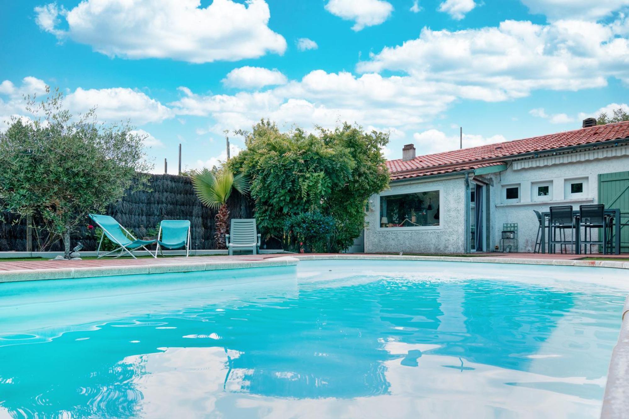 Villa La P'Tite Guinguette Salles  Bagian luar foto